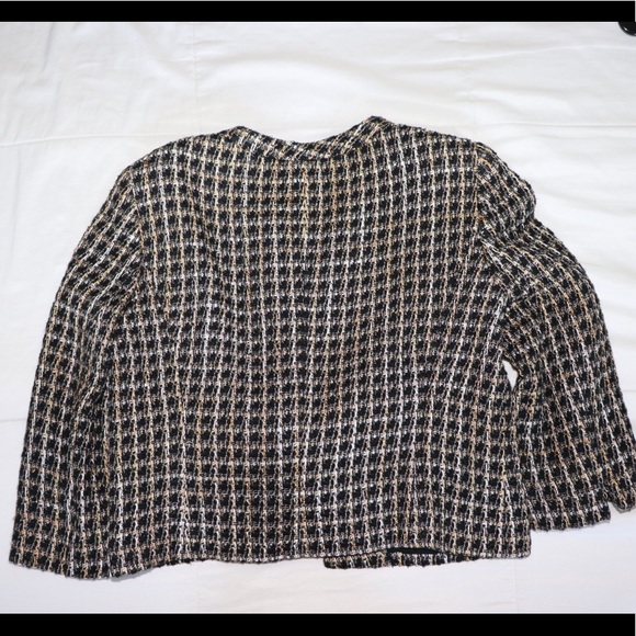 Blazer - Picture 2 of 3